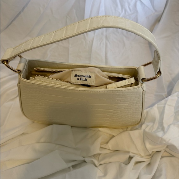 Abercrombie & Fitch Croc-Embossed Shoulder Bag in Cream - Picture 5 of 5